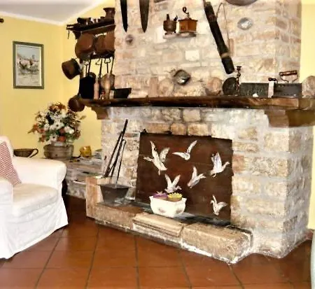 Casale Micheli Bed and breakfast Rivodutri